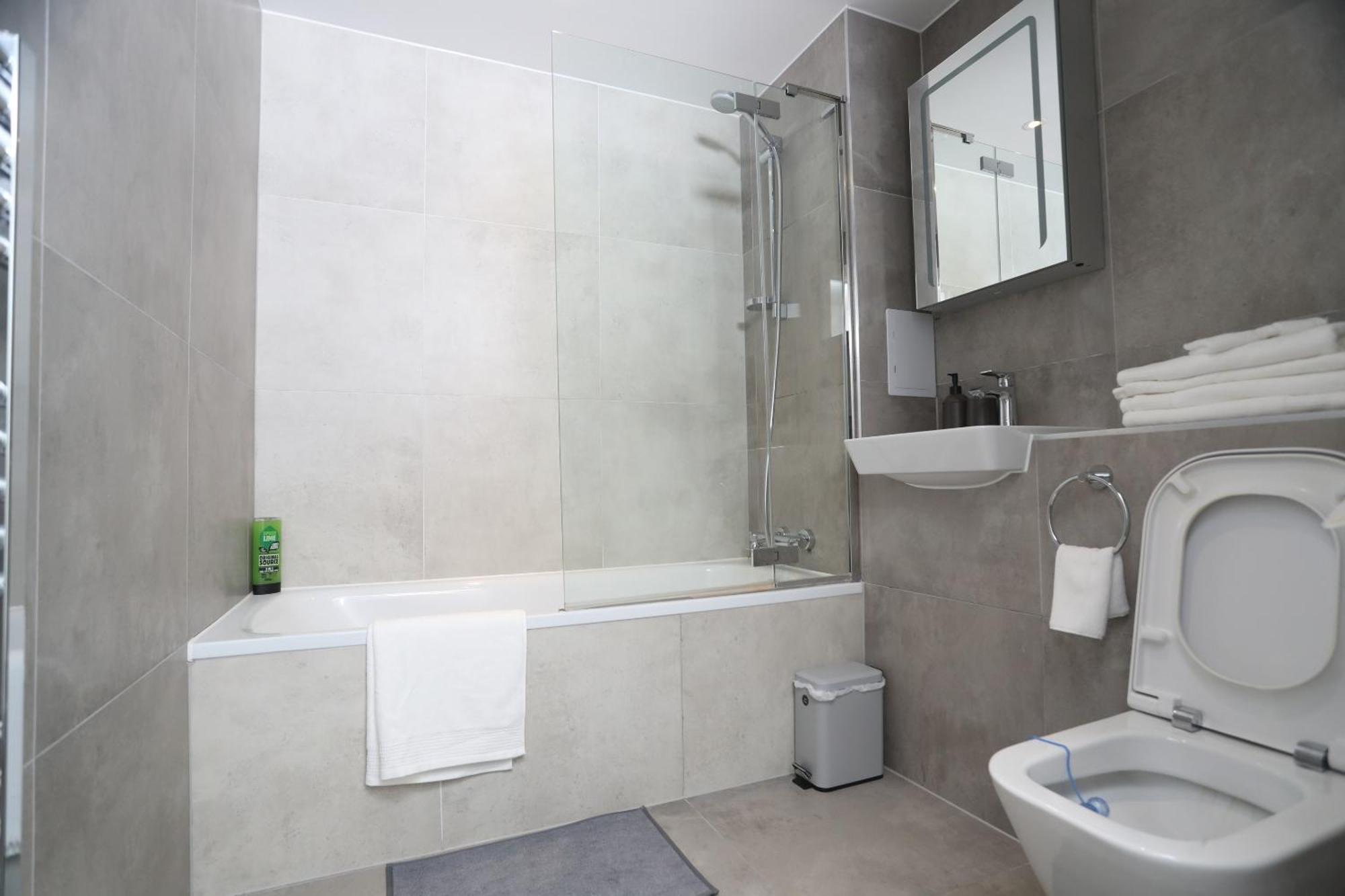Luxury Apartments In Central Watford Watford  Eksteriør bilde