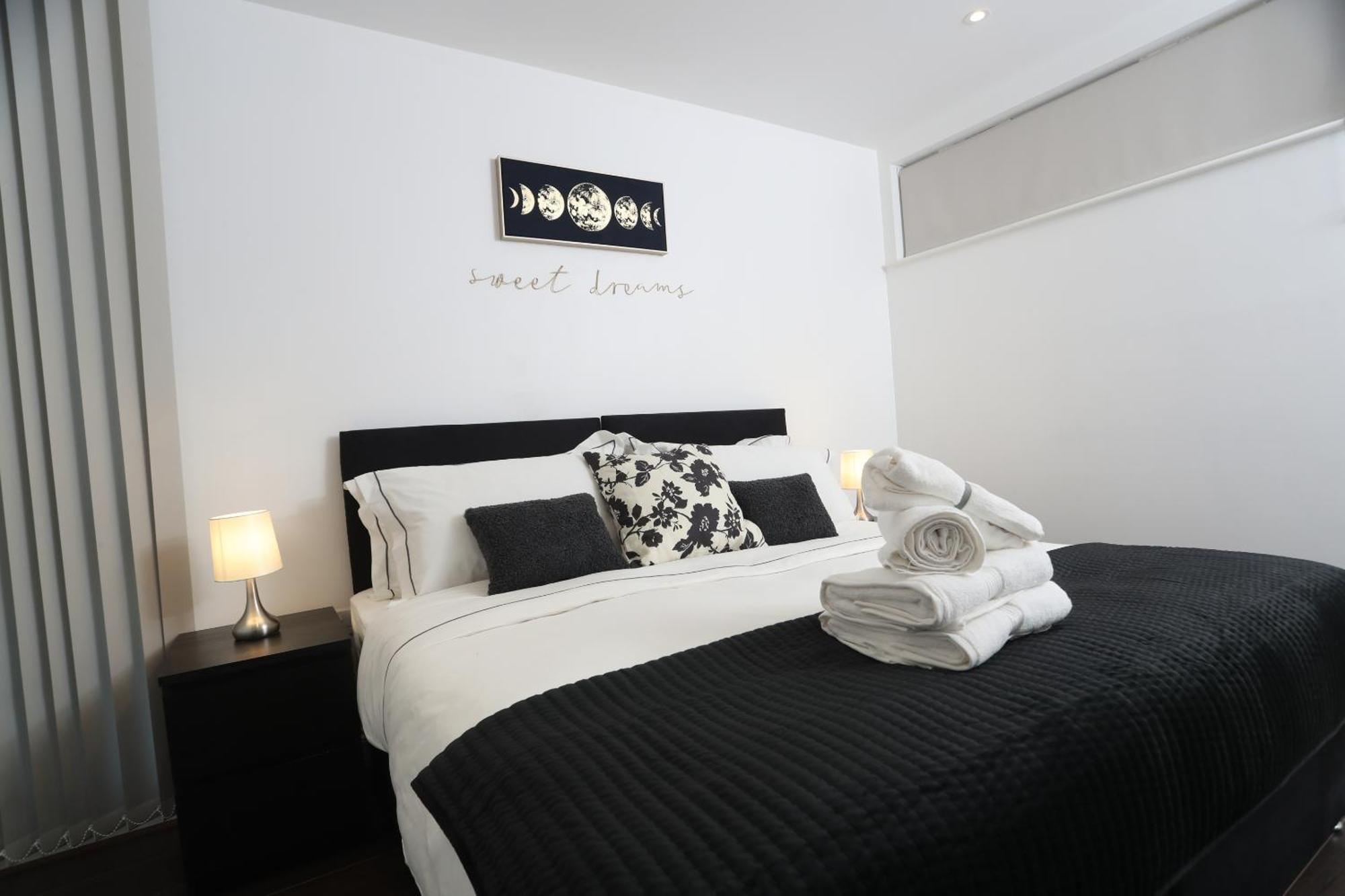Luxury Apartments In Central Watford Watford  Eksteriør bilde